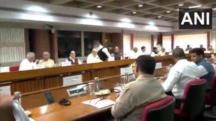 Centre holds all-party meeting to brief all political parties on #OperationSindoor #national #uttarpradesh #viral #mau