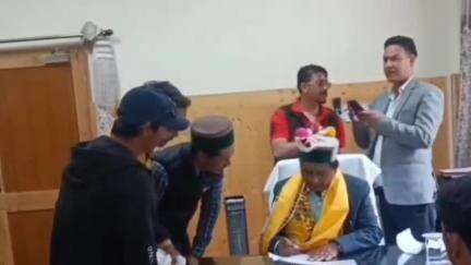 कल्पा: केबिनेट मंत्री जगत सिंह नेगी ने रिकांग पीओ में लोगों की समस्याएं सुनीं, मौके पर निपटाने का किया काम