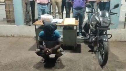 दर्यापूर: गांजाची वाहतूक करणाऱ्या एका आरोपीला वाय पॉईंट जवळून स्थानिक गुन्हे शाखा व ग्रामीण पोलिसांनी घेतले ताब्यात