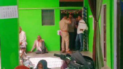 चकरनगर: चकरनगर कस्बा में सूने मकान का ताला तोड़कर चोरों ने दो परिवार का ₹10 लाख का माल किया पार, पुलिस जांच में जुटी