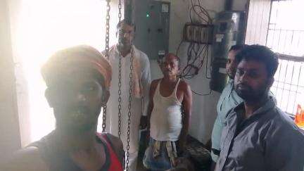 हम सभी के अथक प्रयास के बाद मुबारकपुर ग्रामीण जलापूर्ति मुबारकपुर द्वारा खराब परे मोटर को बनवाकर पुनः पानी चलवाया गया।
  #munna999 #मुन्ना999