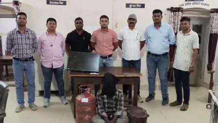 चांदूर बाजार: शिरजगाव कसबा पोलीस स्टेशन हद्दीतून घरपोडी करणाऱ्या आरोपीला, स्थानिक गुन्हे शाखेने केली अटक