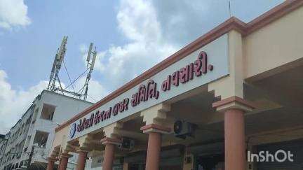 નવસારી: બે દિવસથી પડી રહેલા  વરસાદને લઈને નવસારીના બજારમાં કેરીની શું છે પરિસ્થિતિ જેની માહિતી આપવામાં આવી