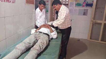तालबेहट: टेकरी गांव के पास तेज रफ्तार चार पहिया मैजिक ने मोटरसाइकिल में मारी जोरदार टक्कर, दो चचेरे भाई गंभीर रूप से घायल