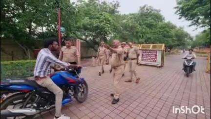 आगरा: भारत-पाकिस्तान तनाव को लेकर ताजमहल की बढ़ाई गई सुरक्षा, एसीपी ताज सुरक्षा ने दी जानकारी
#OprationSindoor