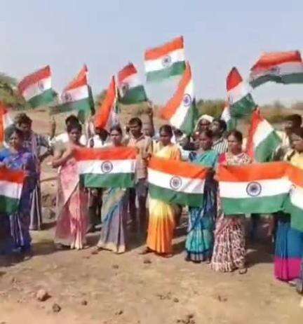 ఎల్లారెడ్డి: ఆపరేషన్ సింధూర్‌కి మద్దతుగా భారత సైన్యానికి కృతజ్ఞతలు తెలిపిన బిక్కనూర్‌కి చెందిన ప్రజలు