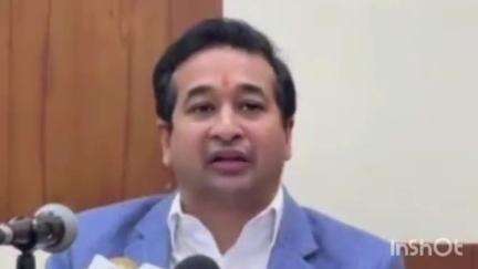 कुडाळ: ज्येष्ठ नागरिक धोरणाची प्रभावी अंमलबजावणी करा : पालकमंत्री नितेश राणे यांच्‍या अधिकार्‍यांना सूचना