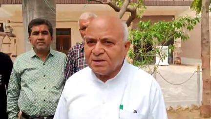 मध्य प्रदेश में प्रथम स्थान पर लहार की अब्बल छात्राओं को पूर्व नेता प्रतिपक्ष डॉ गोविन्द सिंह ने किया सम्मानित