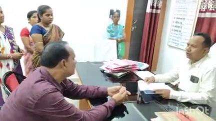 ଧର୍ମଗଡ: କଲମପୁର ପଞ୍ଚାୟତ କାର୍ଯ୍ୟାଳୟ ପରିସରରେ GPLF କୋଠା ନିର୍ମାଣ ପାଇଁ ବିଡ଼ିଓଙ୍କ ନିକଟରେ ଦାବି