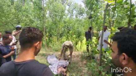 धामपुर: स्योहारा के सहसपुर इलाके के मोहल्ला अफगानान में एक व्यक्ति का शव रामगंगा नदी में मिला, पुलिस जांच पड़ताल में जुटी