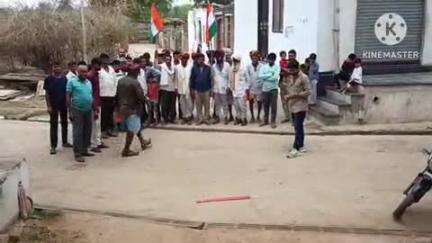 भदेसर: #operationsindoor भादसोड़ा में सेना की एयर स्ट्राइक पर जश्न, जयकारों संग आतिशबाजी कर मनाया गर्व का पल ।
