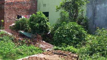 बलियापुर: बलियापुर में स्कूल कब्जा मुक्त करने को लेकर प्रधानाध्यापक और स्कूल के अध्यक्ष ने अंचल अधिकारी को दिया आवेदन