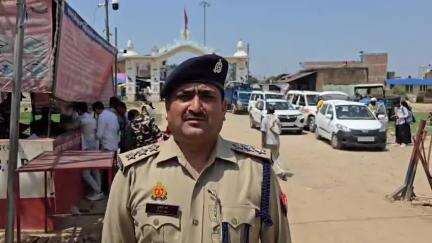 शोहरतगढ़: भारत नेपाल अंतर्राष्ट्रीय सीमा पर थाना शोहरतगढ़ पुलिस,पीएससी व SSB ने रूट मार्च किया #operationSindoor