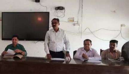 आलापुर: जहांगीरगंज में आवास के धन के दुरुपयोग के मामले में 4 पात्रों के खिलाफ मुकदमा दर्ज करने के लिए बीडीओ ने थाने में दी तहरीर