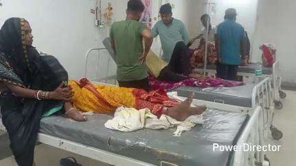 कहरा: सदर अस्पताल के मरीज वार्ड में बेड पर बिना चादर का मरीजों का हो रहा इलाज,अस्पताल प्रबंधक बना लापरवाह
#jansamasya