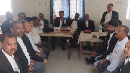 मधेपुरा: भारतीय सेना के 'ऑपरेशन सिंदूर' पर वकालतखाना परिसर में अधिवक्ता परिषद ने जताई प्रसन्नता, दी बधाई #OperationSindoor
