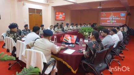 अररिया: अररिया डीएम व एसपी की अध्यक्षता में सीमावर्ती क्षेत्रों में सुरक्षा व्यवस्था को लेकर बैठक आयोजित