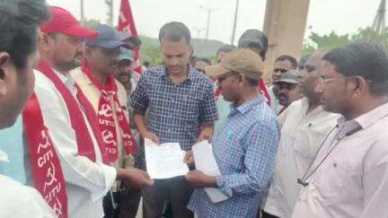 సిరిసిల్ల: ఇందిరమ్మ ఇళ్ల లబ్ధిదారులను ఇందిరమ్మ ఇండ్ల కమిటీ ద్వారా కాకుండా గ్రామసభల ద్వారా ఎంపికచేయాలి: CPM జిల్లా కార్యదర్శి