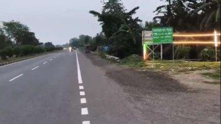নাকাশিপাড়া: বামন ডাঙ্গা বাসস্ট্যান্ডের উদ্বোধনের পর আজ সেখানে নিরাপত্তা রক্ষী রাখা হলো ট্রাফিক পুলিশের পক্ষ থেকে