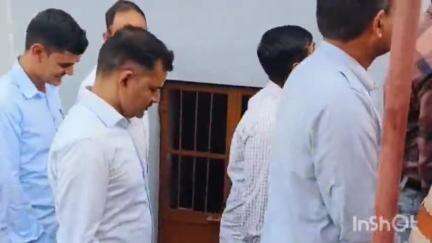 देेवगढ़: दिवेर थाने के मेसकर्मी की बेटी की शादी में पुलिसकर्मियों ने पेश की मानवता की मिसाल, ₹61 हजार का मायरा भरा