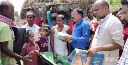 बैकुंठपुर: उसरी गांव में 7 घरों में लगी भीषण आग, लाखों रुपए की संपत्ति जलकर राख, सूचना पाकर बैकुंठपुर विधायक पहुंचे