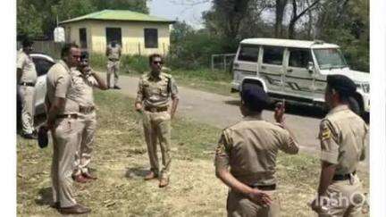 हरिपुर: एसपी देहरा मयंक चौधरी ने सुरक्षा के मद्देनजर संसारपुर टैरेस के अंतर्गत सीमावर्ती क्षेत्र का लिया जायजा