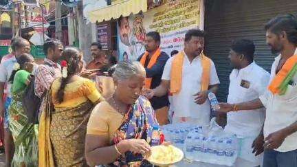 திண்டுக்கல் கிழக்கு: இந்து கோயில்களையும் தலைவர்களையும் அவமதிக்கும் நபர்களை காவல் துறையினர் கைது செய்ய வேண்டும் அபிராமி அம்மன் கோவில் அருகே இந்து மக்கள் கட்சி மோகன் பேட்டி