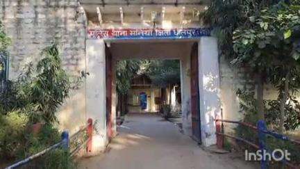 मनिया: बरेटा चौकी के पास अज्ञात वाहन ने बाइक सवार को मारी टक्कर, गंभीर घायल
