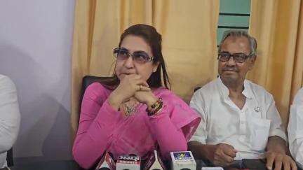 সিউড়ি ১: সাধারণ মানুষ হিসেবে যুদ্ধ চাইনা, সিউড়িতে সাংবাদিকদের মুখোমুখি হয়ে জানালেন সাংসদ শতাব্দী রায়
#OperationSindoor