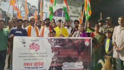মুর্শিদাবাদ জিয়াগঞ্জ: ভারতীয় সেনা জওয়ানদের  মঙ্গল কামনায়  লালবাগের শাহনগরে  পুজোর আয়োজন  বিধায়ক গৌরী শংকর ঘোষের