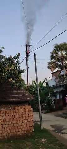 Hajipur Sultanpur subah 5:00 baje Aag Laga