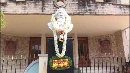 কৃষ্ণনগর ১: কৃষ্ণনগর রবীন্দ্রভবনে জেলা তথ্য ও সাংস্কৃতিক দপ্তরের পক্ষ থেকে রবীন্দ্রনাথ ঠাকুরের জন্মজয়ন্তী পালন