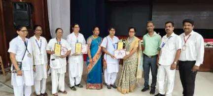 मा.श्री.नितेश राणे पालकमंत्री सिंधुदुर्ग यांच्या हस्ते फ्लॉरेन्स नाईंटीगल पुरस्काराचे वितरण