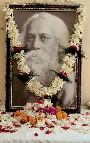 খড়গপুর ১: খড়গপুরের ছ নম্বর ওয়ার্ড তৃণমূল কার্যালয়ে কর্মীদের নিয়ে রবীন্দ্রনাথ ঠাকুরের ১৬৪ তম জন্ম বার্ষিকী উদযাপন