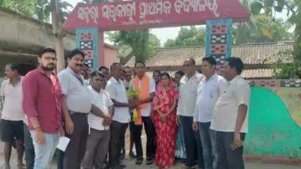 ଯାଜପୁର: ବ୍ୟାସନଗର ପୌର ପରିଷଦର ବିଭିନ୍ନ ୱାର୍ଡକୁ ନୂତନ ଅଧ୍ୟକ୍ଷଙ୍କ ଗସ୍ତ, ସମସ୍ୟାକୁ ନେଇ ୱାର୍ଡ ବାସୀଙ୍କ ସହିତ କଲେ ଆଲୋଚନା