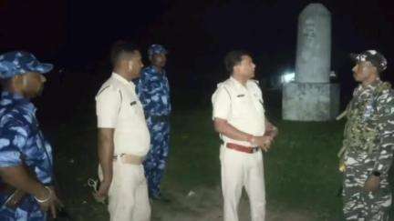 दिघलबैंक: प्रखंड चेक पोस्ट सहित भारत-नेपाल सीमा का अंचल पुलिस निरीक्षक ने किया निरीक्षण #OperationSindoor