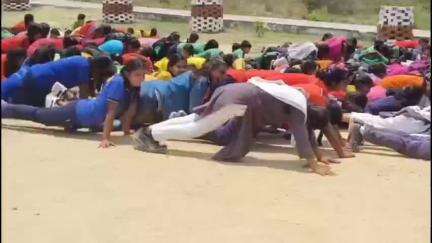 सिधौली: छात्र-छात्राओं ने विद्यालय में मॉक ड्रिल का किया अभ्यास