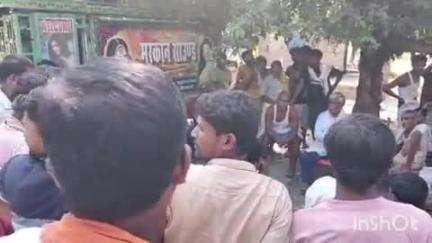 महुआ: महुआ थाना क्षेत्र के चकदादन में सड़क दुर्घटना में घायल महिला की मौत, परिजनों में कोहराम