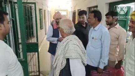 चेनारी: प्रखंड मुख्यालय चेनारी में पंचायत समिति सदस्य ने प्रमुख व उप प्रमुख पर कार्य में बाधा उत्पन्न करने का लगाया आरोप