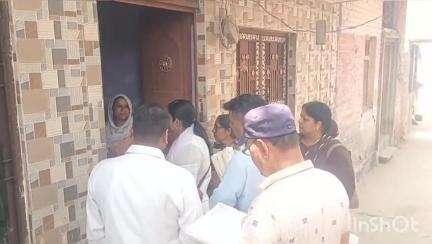 धामपुर: नहटौर के गांव नरगदी गंधू में कैंसर से 18 मौत के प्रकरण में डीएम के निर्देश पर स्वास्थ्य विभाग की टीम पहुंची