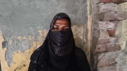 गांव के दबंगों द्वारा महिला से जबरन संबंध बनाने की कोशिश नहीं बनने पर जान से मारने की धमकी पीड़िता ने पुलिस की शिकायत