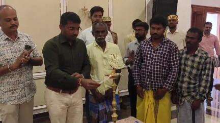 திண்டுக்கல் கிழக்கு: வன உரிமைச் சட்டம்  வன உரிமைகள் குழு அமைப்பது தொடர்பாக,  அலுவலர்களுக்கான 
பயிற்சி வகுப்பு தாடிக்கொம்பு ரோடு தனியார் அரங்கில் நடைபெற்றது
