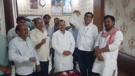 जसवंतनगर: सपा राष्ट्रीय अध्यक्ष अखिलेश ने रायनगर के अनिल प्रताप को कन्नौज में सौंपी नई जिम्मेदारी, सपाइयों ने अनिल का किया स्वागत
