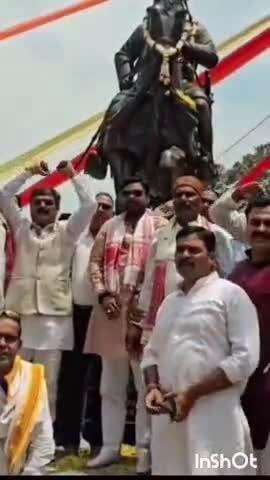 अकबरपुर: जिला पंचायत कार्यालय परिसर में महाराणा प्रताप जयंती पर उमड़े लोग, हजारों लोगों ने प्रतिमा पर किया माल्यार्पण