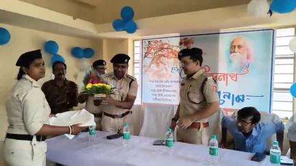 গোপীবল্লভপুর ২: বেলিয়াবেড়া থানার উদ্যোগে কবিগুরু রবীন্দ্রনাথ ঠাকুরের জন্মদিন উদযাপন ও কৃতী ছাত্রছাত্রীদের সংবর্ধনা অনুষ্ঠানের আয়োজন