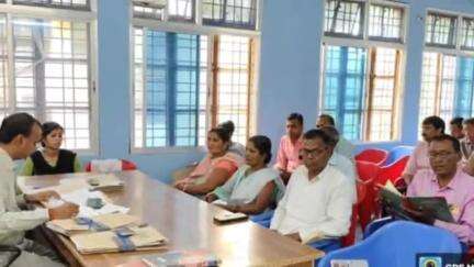 अकोढ़ी गोला: अकोढ़ीगोला में विशेष विकास शिविर के आवेदनों की समीक्षा बैठक का आयोजन