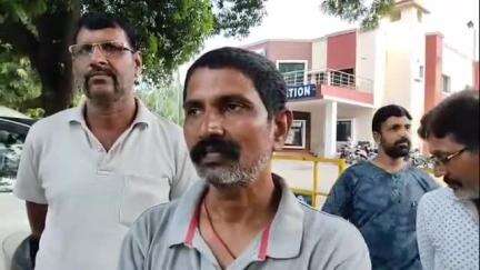 आदित्यपुर गम्हरिया: आदित्यपुर थाने में पूछताछ के लिए बुलाए गए व्यक्ति ने कमरे में की आत्महत्या, थाने की व्यवस्था पर सवाल