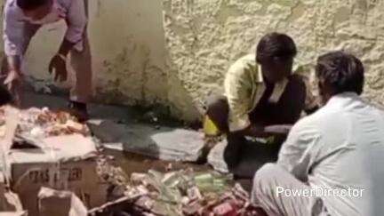 लालकुऑ: लालकुआं कोतवाली परिसर में भारी मात्रा में अवैध अंग्रेजी, देसी और कच्ची शराब का निस्तारण किया गया