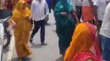 बांसगांव: बेलीपार इलाके के कालाबाग में कार की चपेट में आने से चेरिया गांव के दो युवकों की हुई मौत
