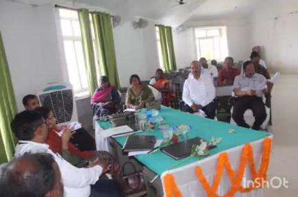 बालूमाथ: बालूमाथ के कृषि विज्ञान केंद्र में 17वीं सलाहकार समिति की बैठक हुई, कई वैज्ञानिक मौजूद रहे
